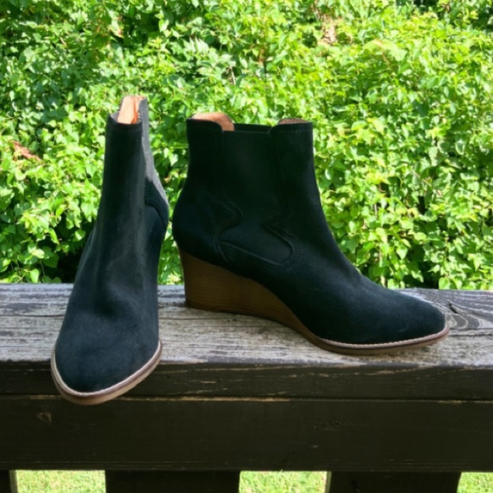 Andre Assous Black Suede Leather Wedge Booties 11 | Almond‎ Toe Ankle Boots